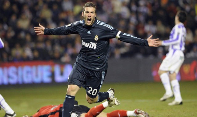 排列5开奖号码|里夫斯坦言戴维斯乃史上顶尖球员 对其索要球衣之举感困惑